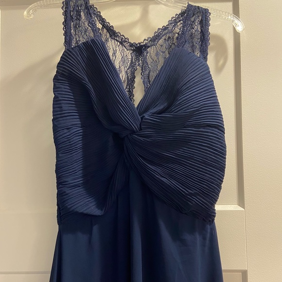 COPY - Navy Women’s Long Formal Dress. Size Large. Lace and Polyester. EUC - Picture 4 of 8